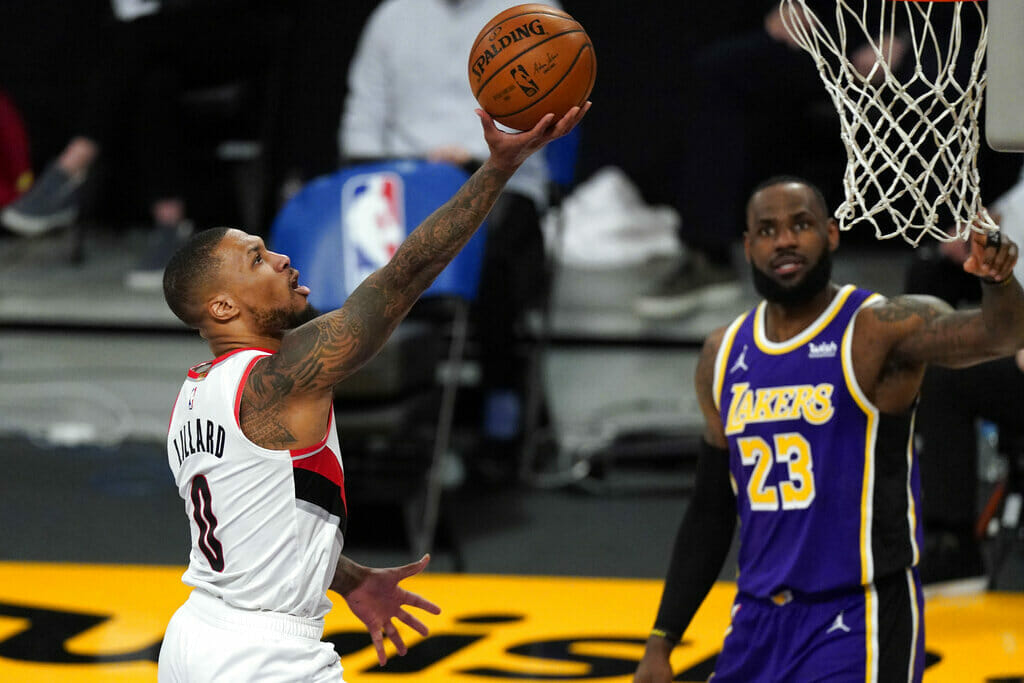 Damian Lillard no pudo jugar completa la temporada 2021-22 de NBA