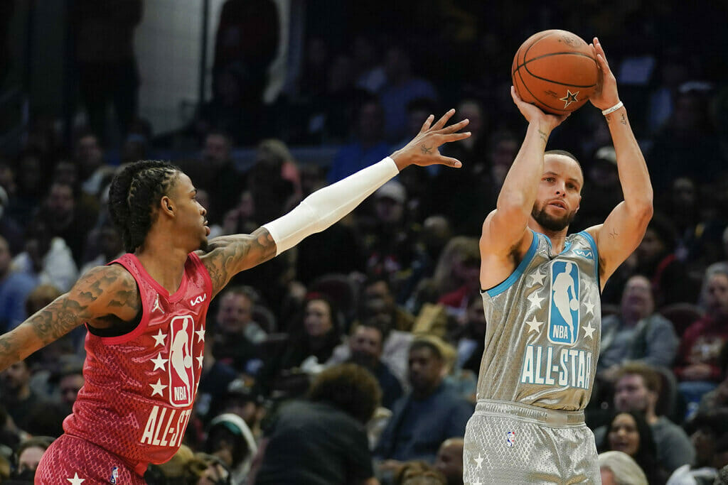 Stephen Curry encestó 16 triples en el Juego de Estrellas de la NBA 2022