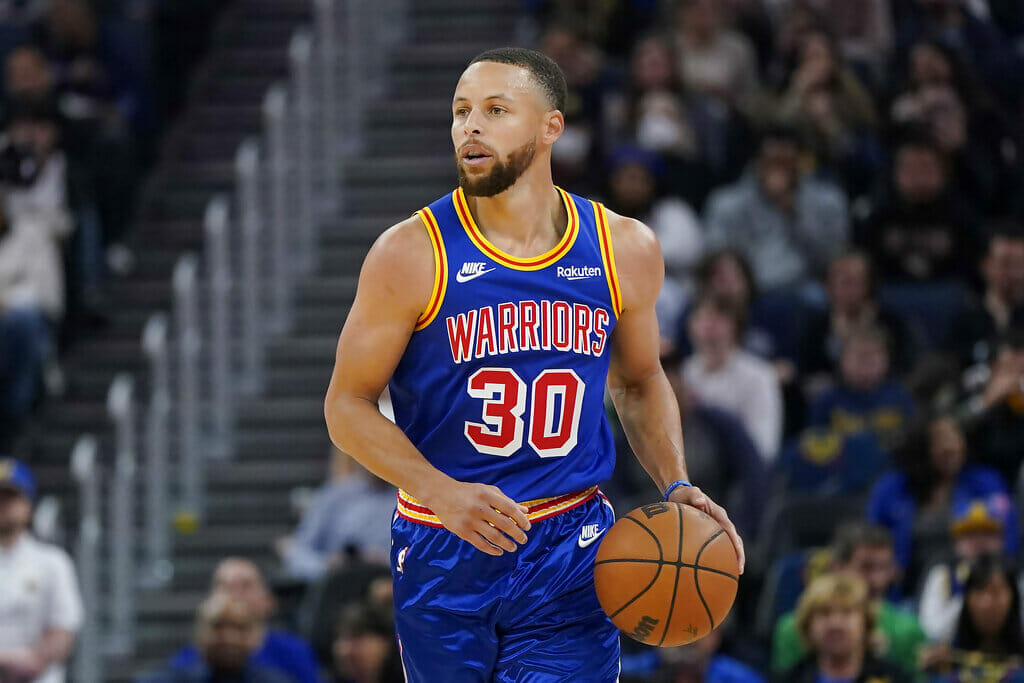 Stephen Curry es la máxima estrella de Warriors