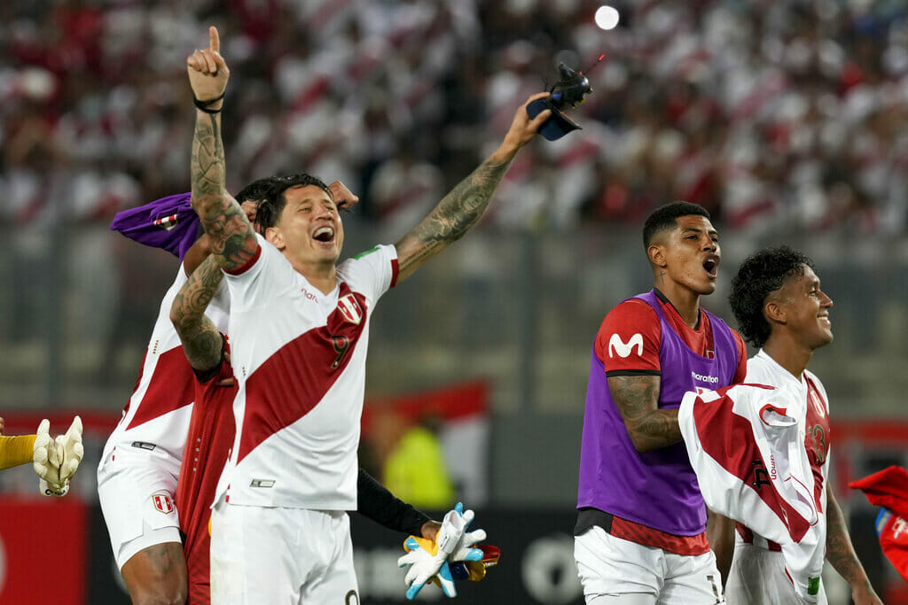 Perú clasificó al repechaje para Qatar 2022