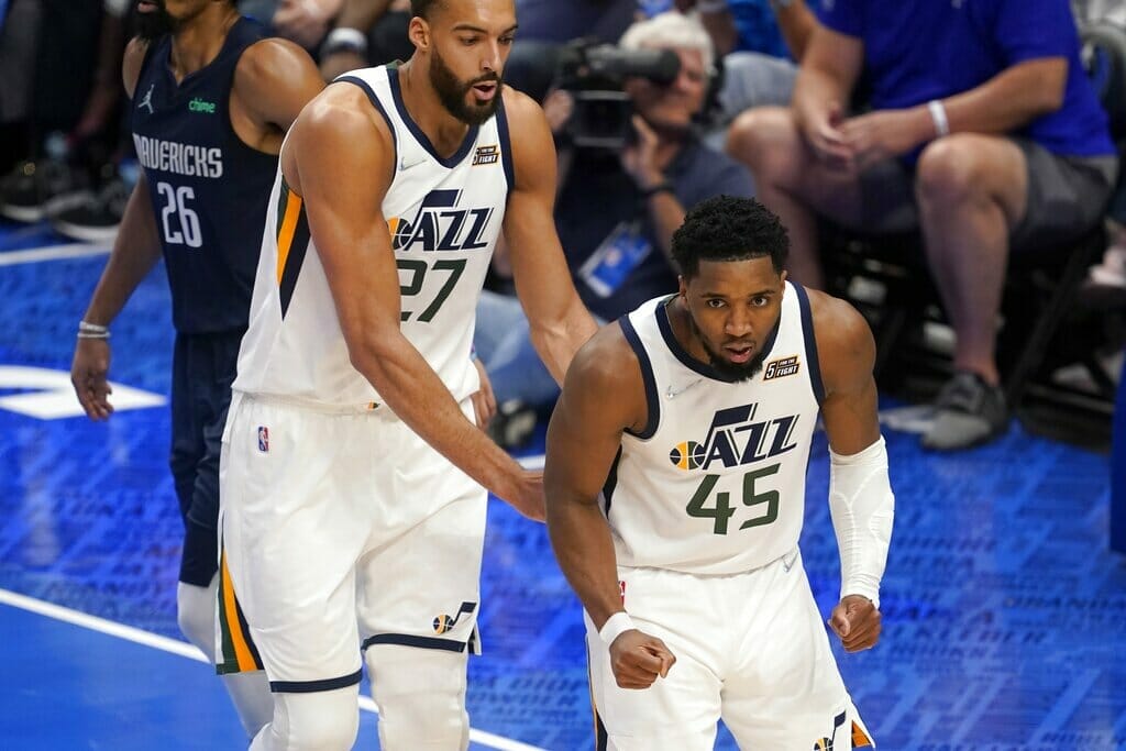 Donovan Mitchell y Rudy Gobert brillaron en primer juego ante Mavs