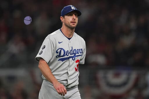 Max Scherzer jugó en 2021 con Nacionales y Dodgers