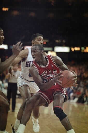 Jordan registró 63 puntos en un partido en 1987