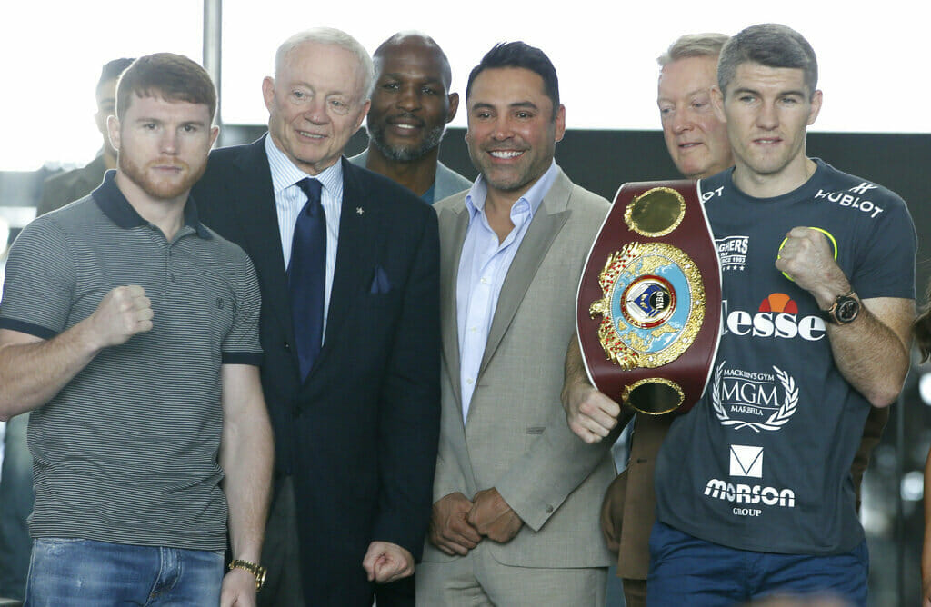 Óscar de la Hoya and Canelo Álvarez