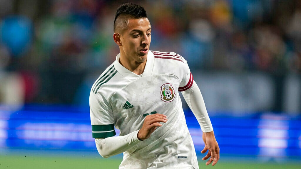 Roberto Alvarado - Mexican National Team