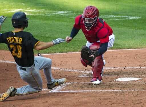 Roberto Pérez Piratas Beisbol MLB