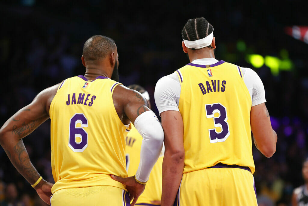 Anthony Davis, LeBron James - Anthony Davis y LeBron James son dudas ante los Dallas Mavericks