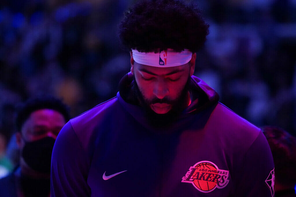 Anthony Davis regresa con los Lakers este viernes contra los Pelicans (2)