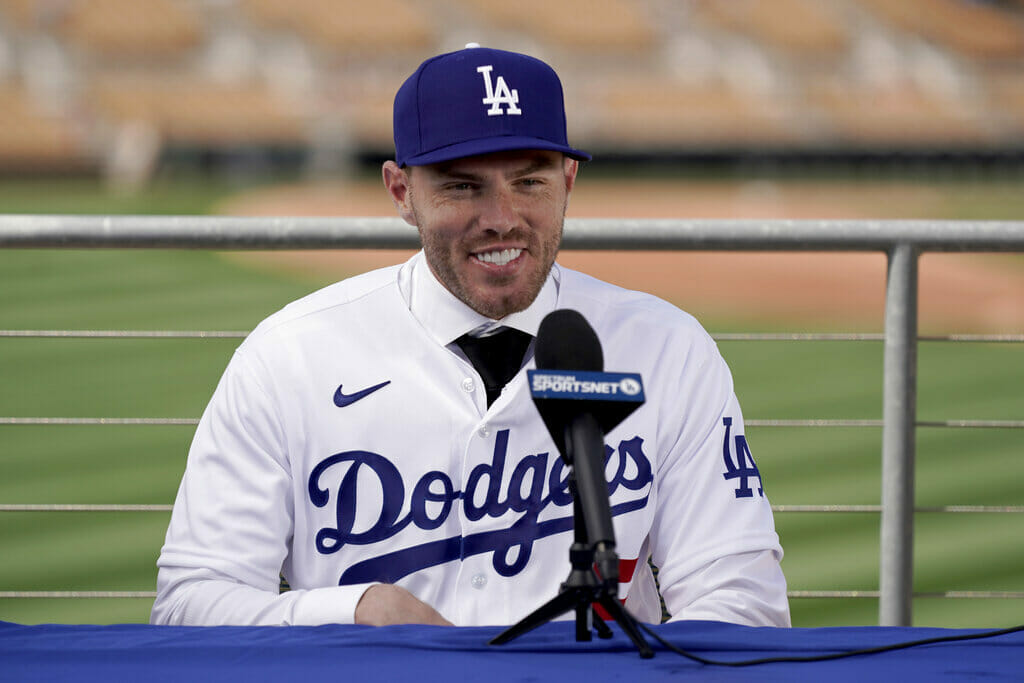 Freddie Freeman - Dave Roberts renueva contrato por tres años con los Dodgers