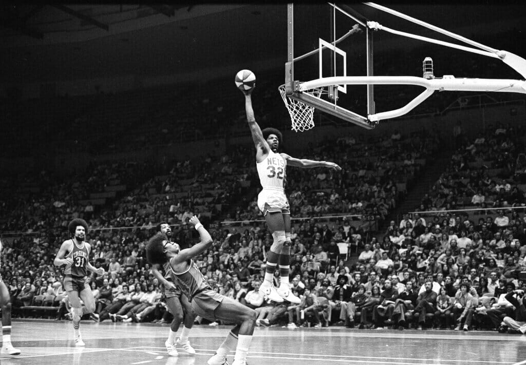 Mejores Jugadores de los Brooklyn Nets - Julius Erving