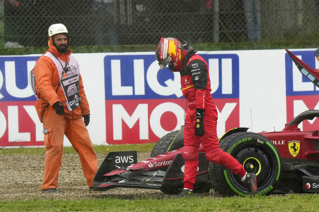 Carlos Sainz Jr. - Momentos Más Vergonzosos del deporte en la semana, Abril (1ra edición)