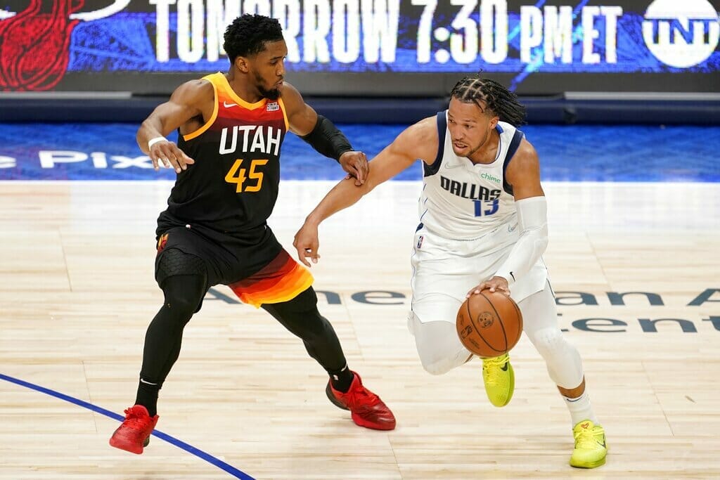 Donovan Mitchell, Jalen Brunson - Jalen Brunson's father makes it clear he won't ''give discounts'' to Dallas Mavericks