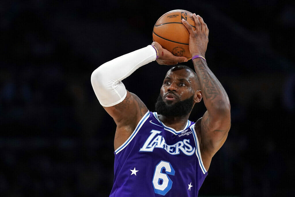 LeBron James - Shaquille O'Neal sobre Lakers