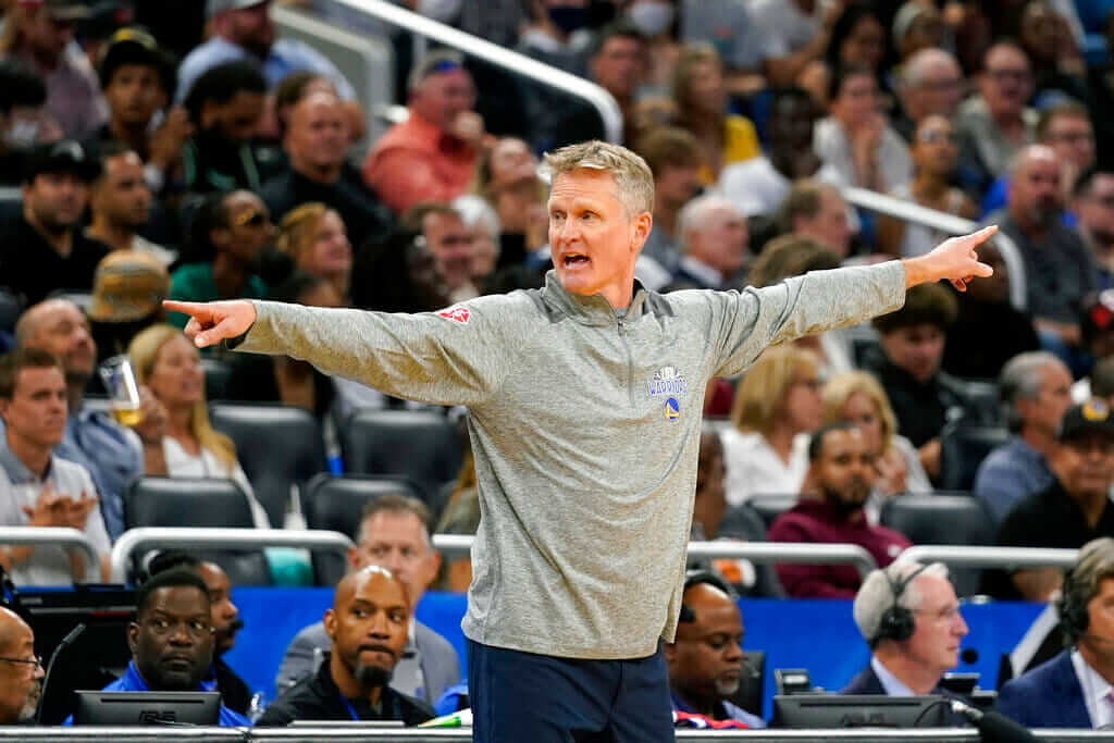 Steve Kerr - Steve Kerr y Draymond Green critican duramente a los Warriors tras derrota ante Orlando