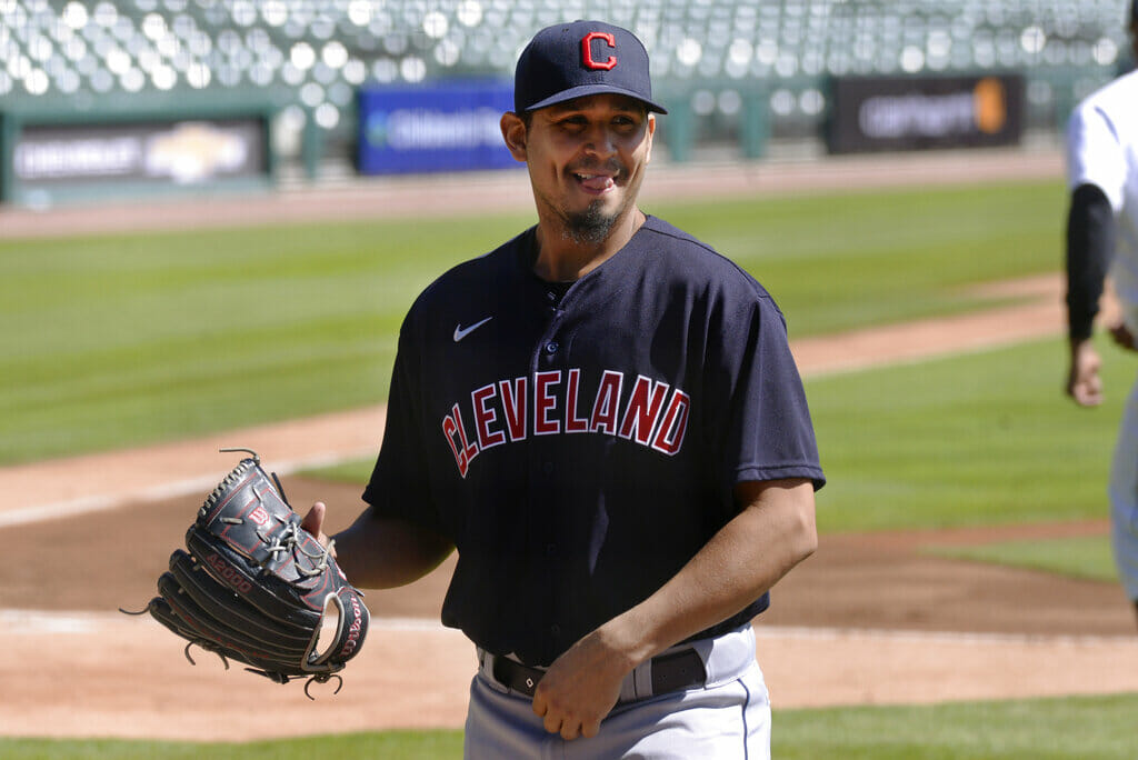 Carlos Carrasco actualmente lanza con los Mets de Nueva York