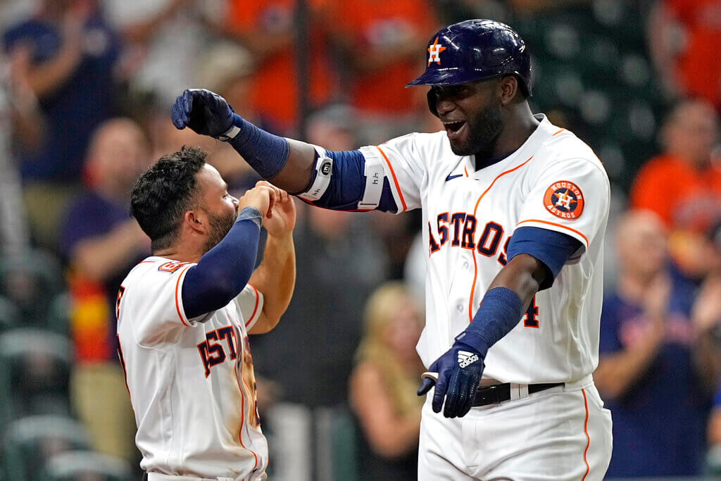 José Altuve y Yordan Álvarez son las estrellas latinas de los Astros