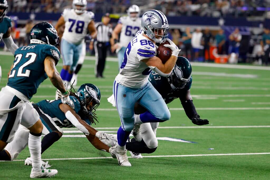 Dalton Schultz regresa con los Cowboys aun sin extension de contrato