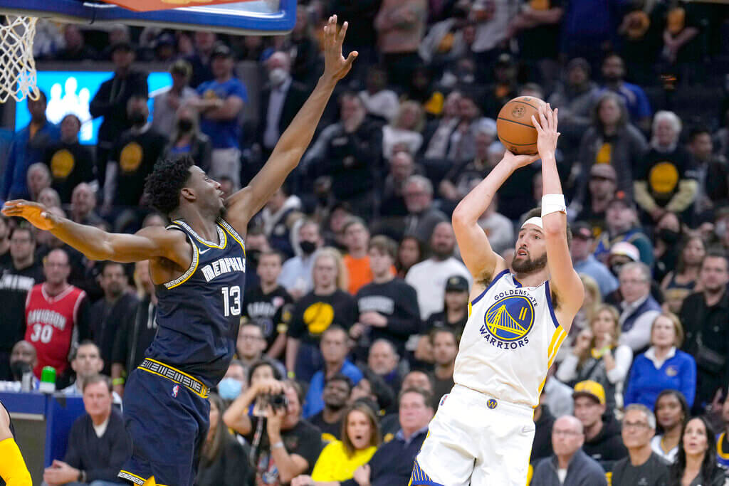 Klay Thompson se burla de Jaren Jackson Jr. por su tweet en temporada regular