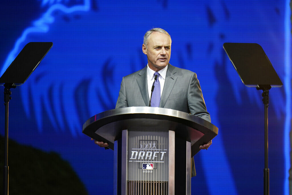 rob manfred draft de la mlb 2022