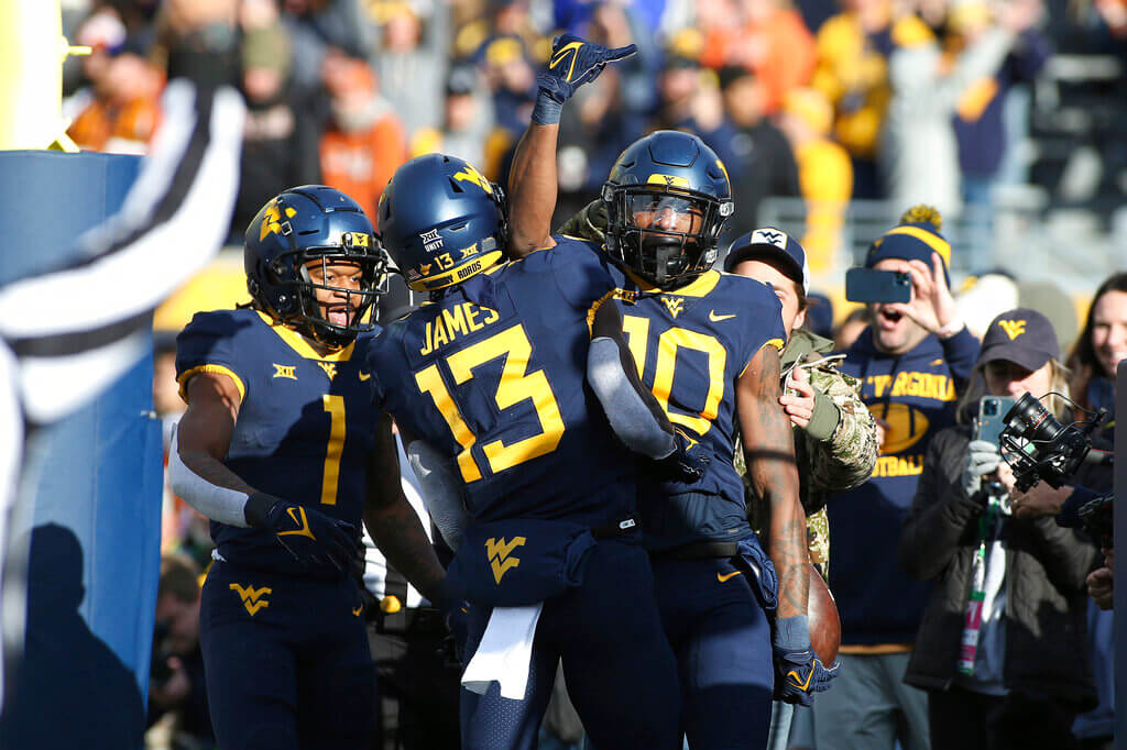 West Virginia vs Pittsburgh Pronosticos Predicciones Cuotas NCAAF 