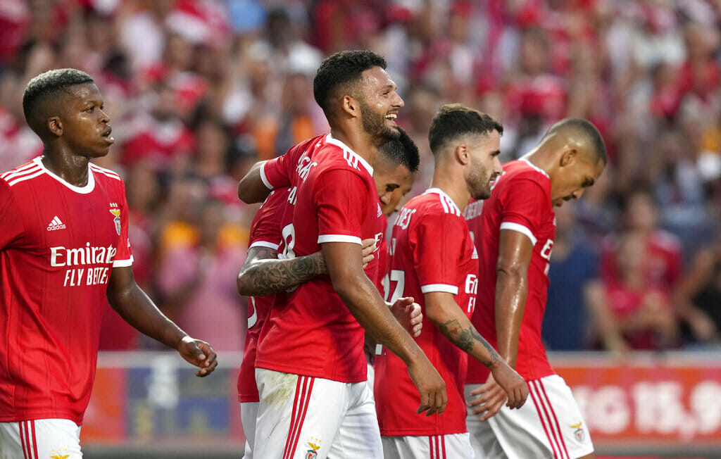 benfica vs Dynamo Kyiv betting picks predictions champions league 