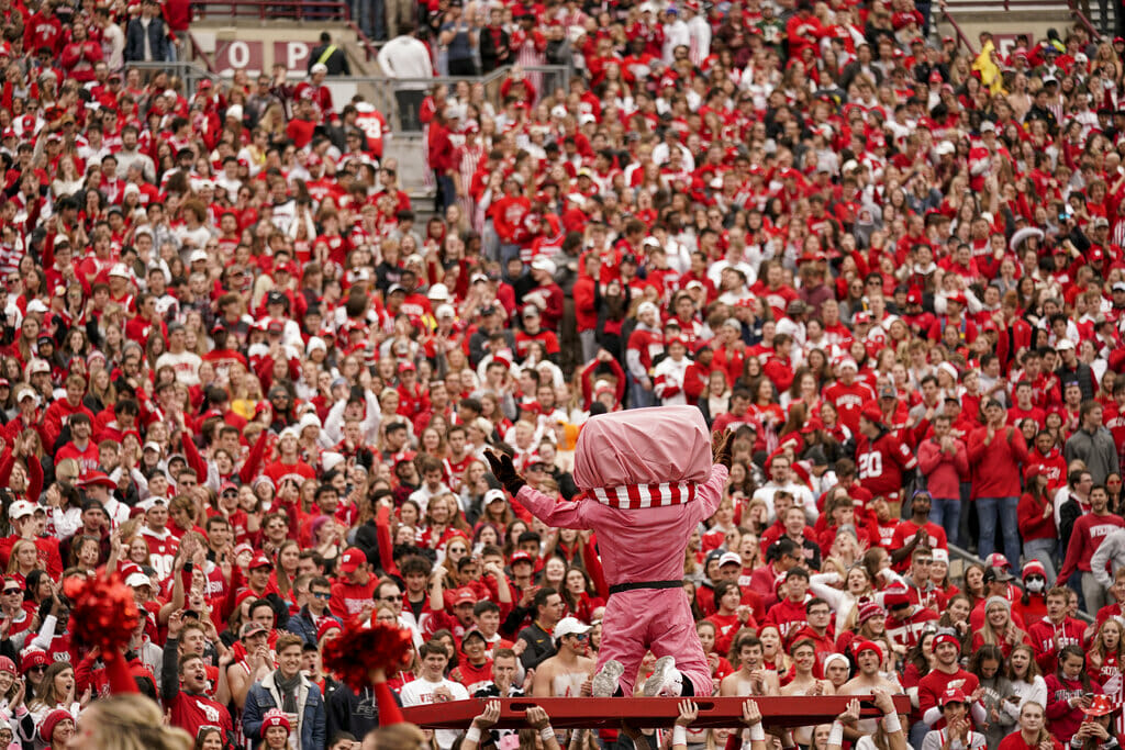 Illinois State vs Wisconsin Predictions Picks Betting Odds