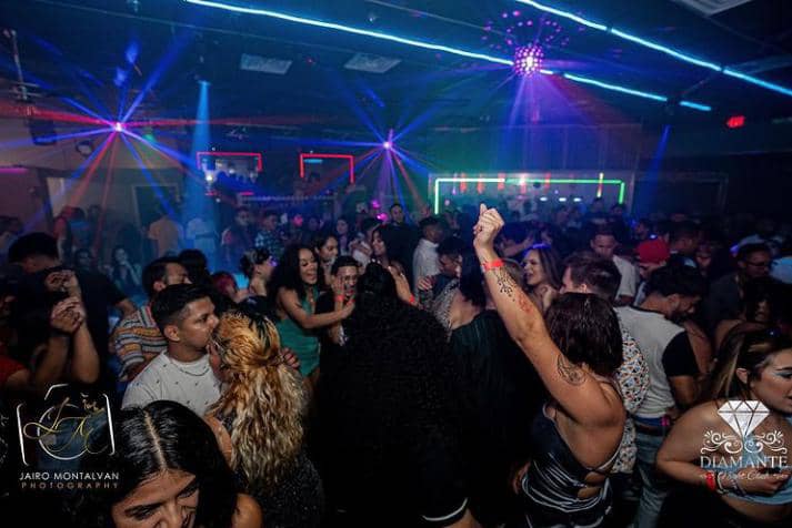 Mejores clubes latinos en Nashville - el ambiente de rumba en Diamante nightclub