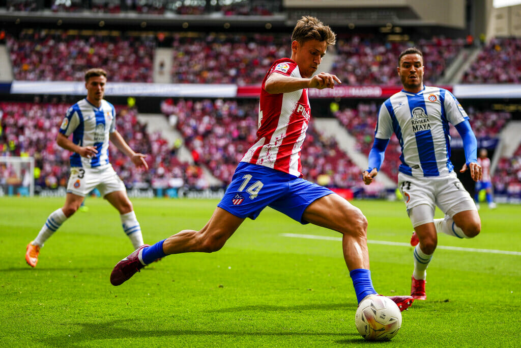 Mejores Uniformes de La Liga de España - Atlético de Madrid