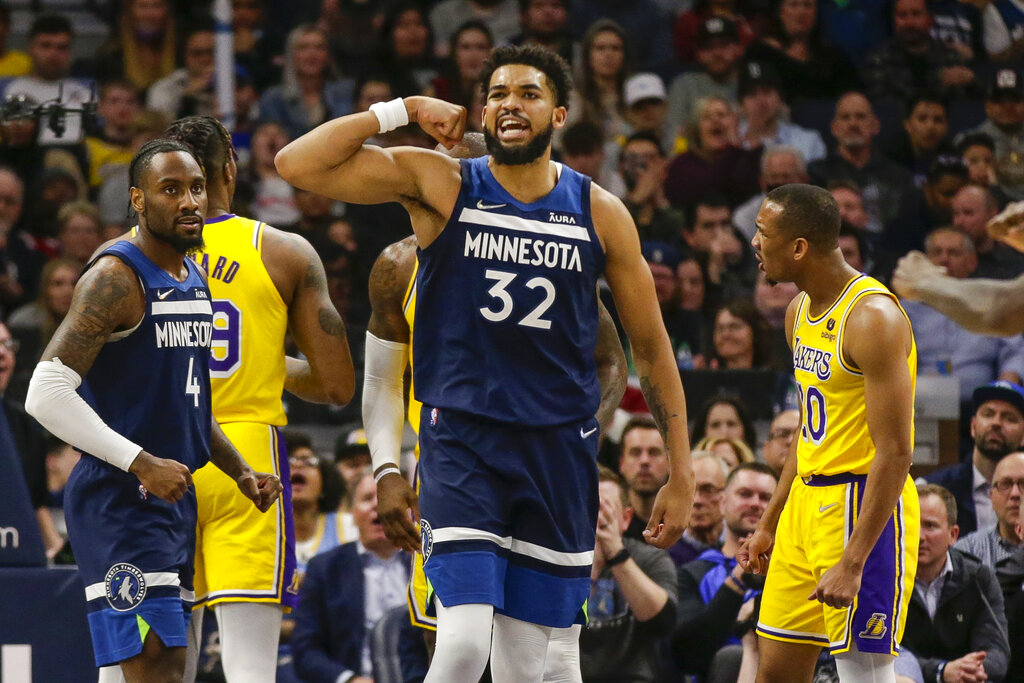 Timberwolves vs Lakers pronóstico predicciones cuotas apuestas resultados pretemporada NBA 2022 