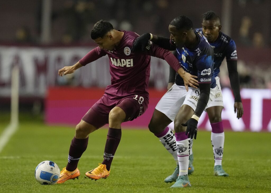 Forecast, predictions, odds and betting predictions for the match between Estudiantes vs Lanús in the 24th round of the Argentine Primera División.