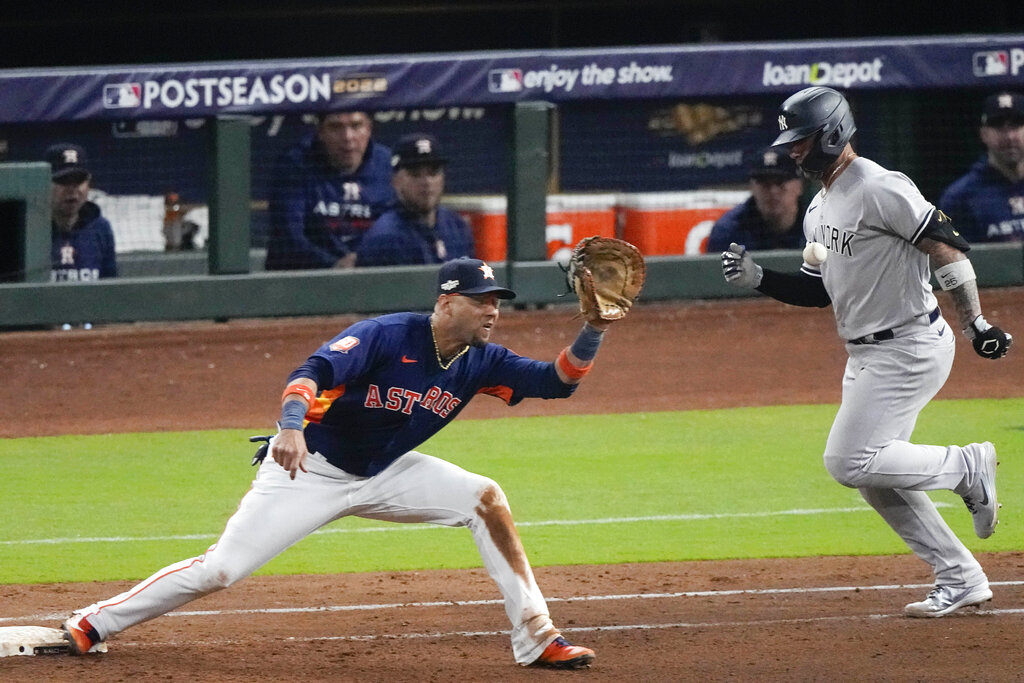 Astros vs Yankees pronóstico predicción predicciones cuotas apuestas Juego 3 Serie de Campeonato MLB Postemporada 22 de Octubre 2022