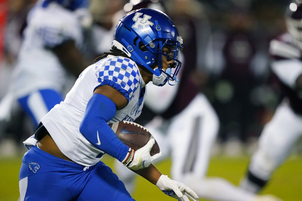 Kentucky-vs-Tennessee-Predictions-Picks-Betting-Odds