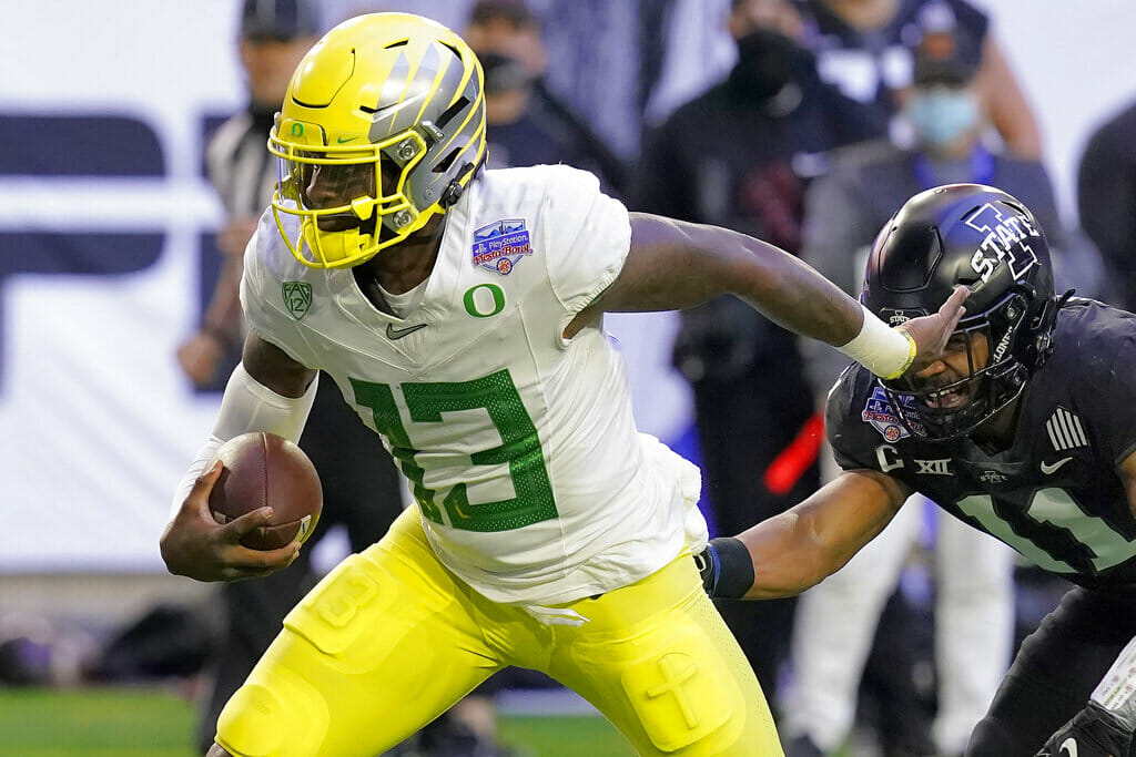 UCLA vs Oregon pronóstico predicción cuotas apuestas Semana 8 NCAA Football 22 de Octubre 2022