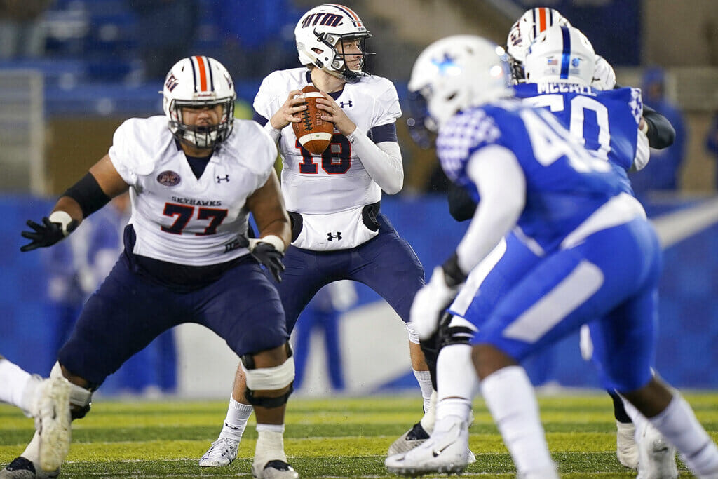 UT Martin vs Tennessee Predictions Picks Betting Odds