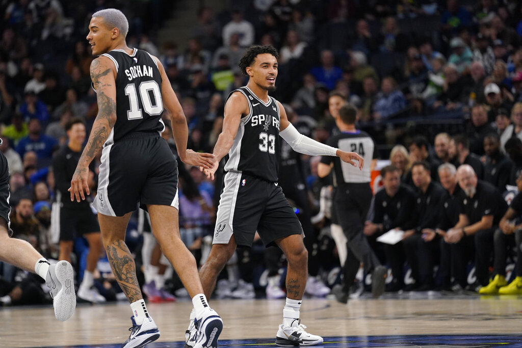 Timberwolves vs Spurs pronóstico predicción cuotas apuestas NBA 30 de Octubre 2022