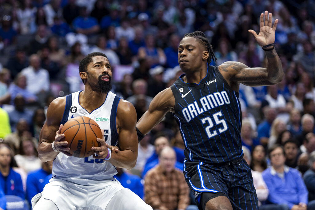 Mavericks vs Magic pronóstico predicción cuotas apuestas NBA 9 de Noviembre de 2022