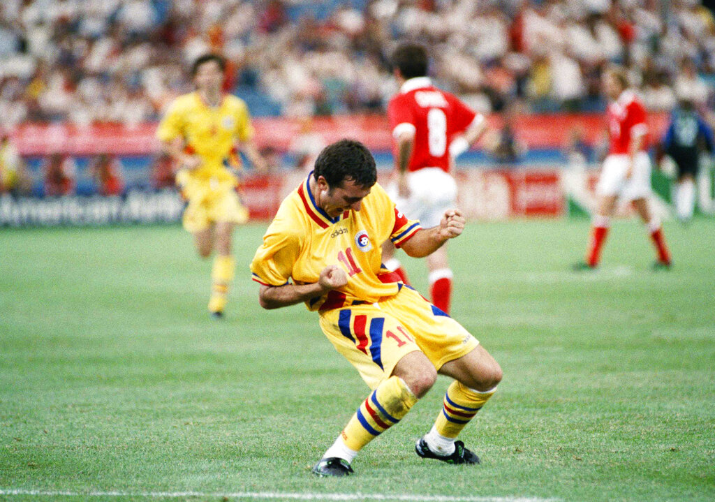 Top 3 best moments of World Cups | Gheorghe Hagi's goal