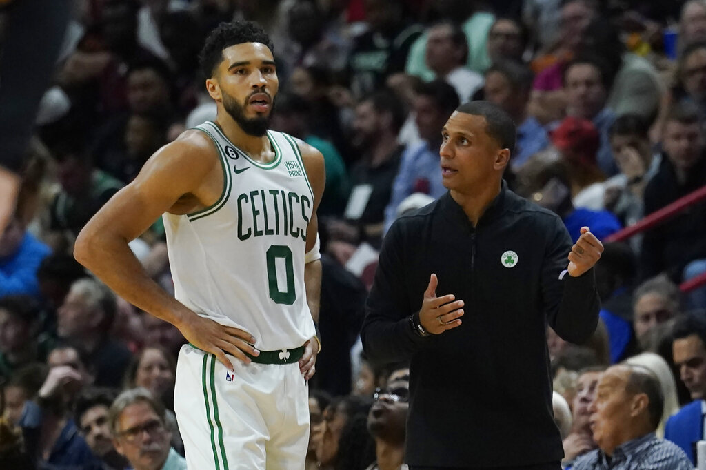 Heat vs Celtics pronostico predicciones cuotas apuestas previa NBA de 2 de diciembre de 2022