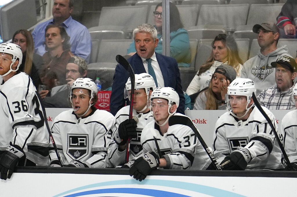 Kings vs Sharks pronostico predicciones cuotas apuestas previa NHL de 25 de noviembre de 2022