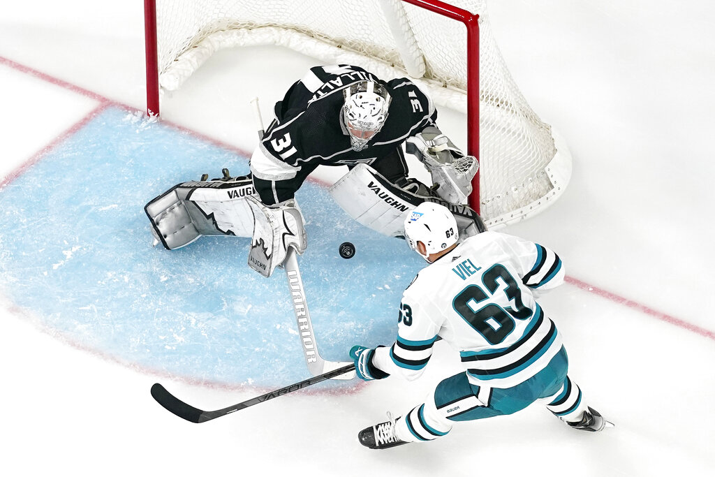 Kings vs Sharks pronostico predicciones cuotas apuestas previa NHL de 25 de noviembre de 2022