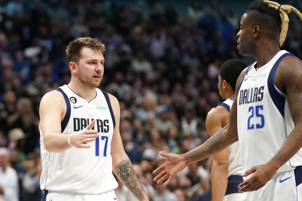 Nuggets vs Mavericks pronostico predicciones cuotas apuestas previa NBA de 18 de noviembre de 2022