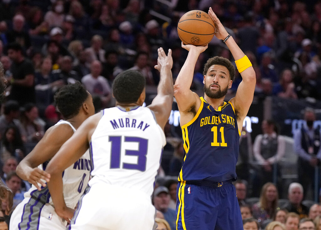 Warriors vs Kings predicciones pronóstico cuotas previas apuestas Playoffs NBA 15 de abril de 2023