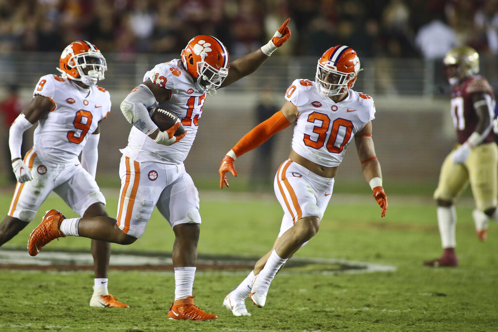 South Carolina vs Clemson pronóstico predicción cuotas previa apuestas Semana 13 NCAA Football 26 de noviembre 2022