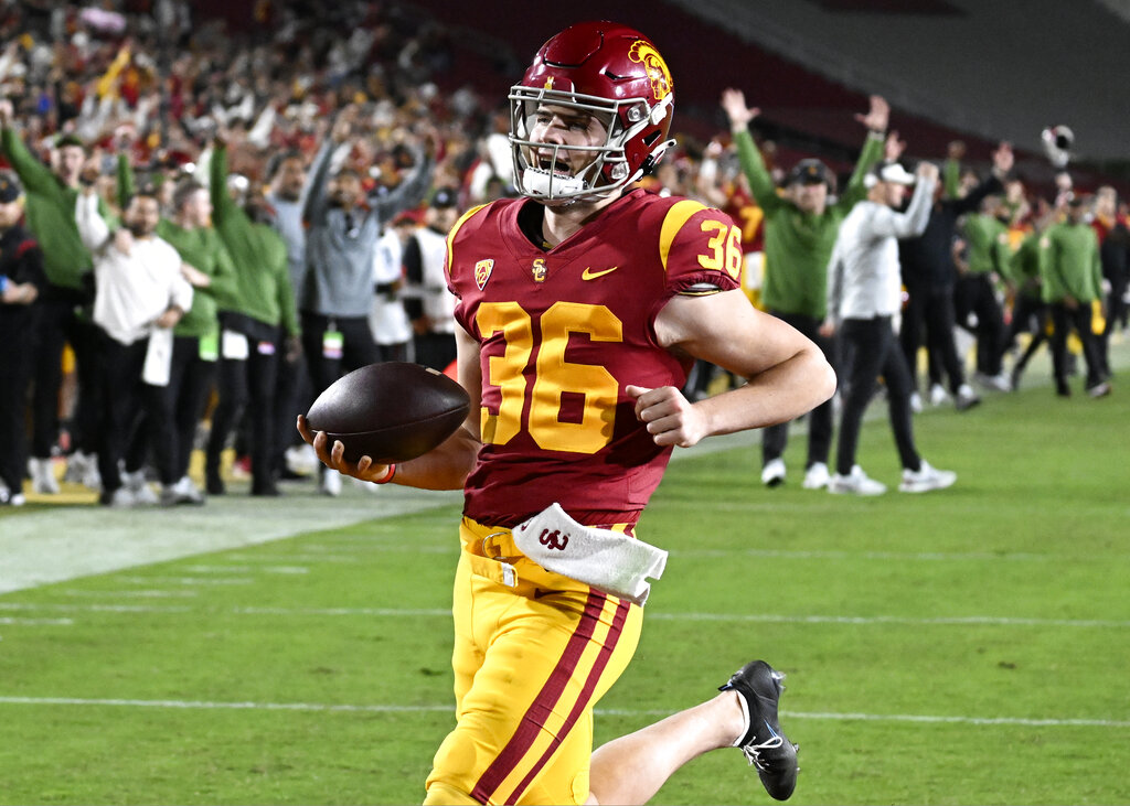 Utah vs USC Semana 14 NCAA Pronóstico predicciones cuotas previa apuestas 02 de diciembre 2022