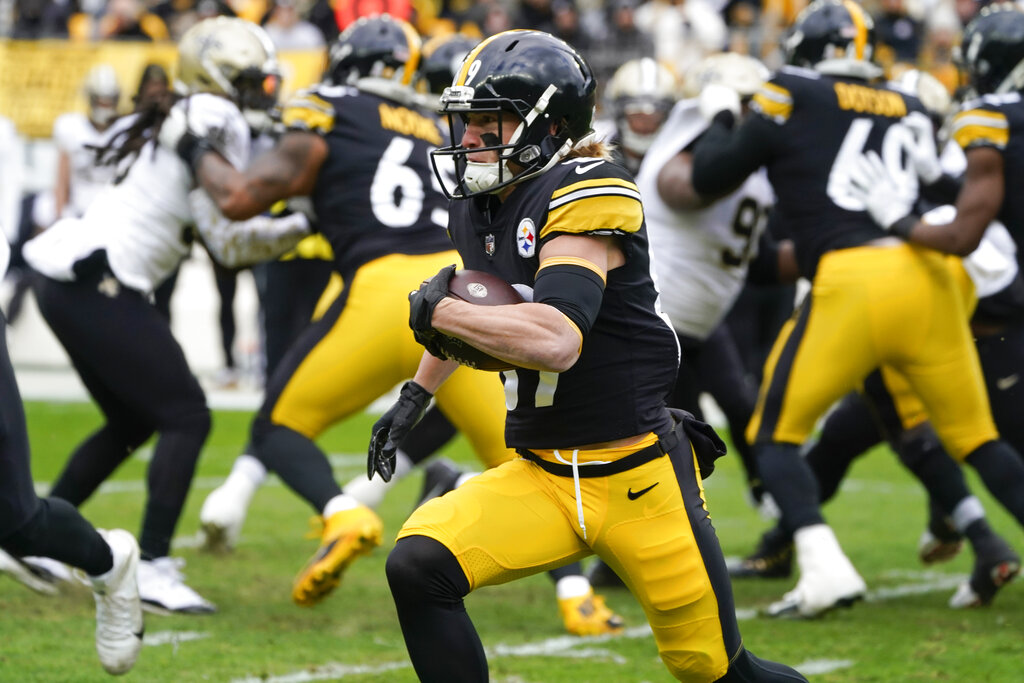 Pittsburgh Steelers predictions, odds, and betting preview for Week 11 of the 2022 NFL season.