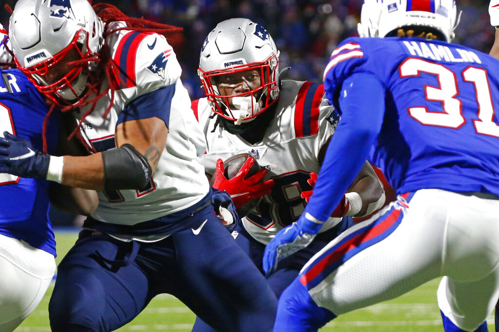 Bills vs Patriots pronóstico predicción cuotas previa apuestas NFL Semana 13 01 de diciembre 2022