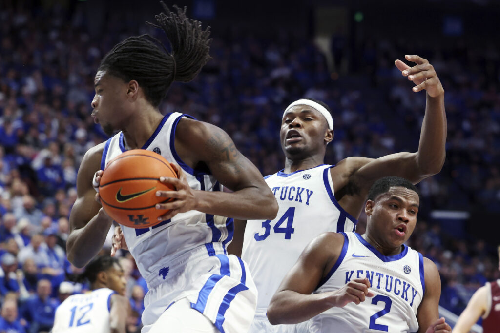 Yale vs Kentucky predicciones pronóstico cuotas previa apuestas NCAA 10 de diciembre de 2022