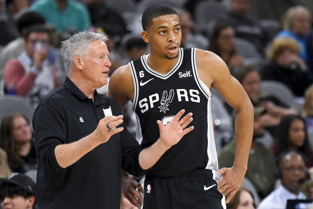 Rockets vs Spurs predicciones pronóstico cuotas previa apuestas NBA 7 de diciembre 2022 