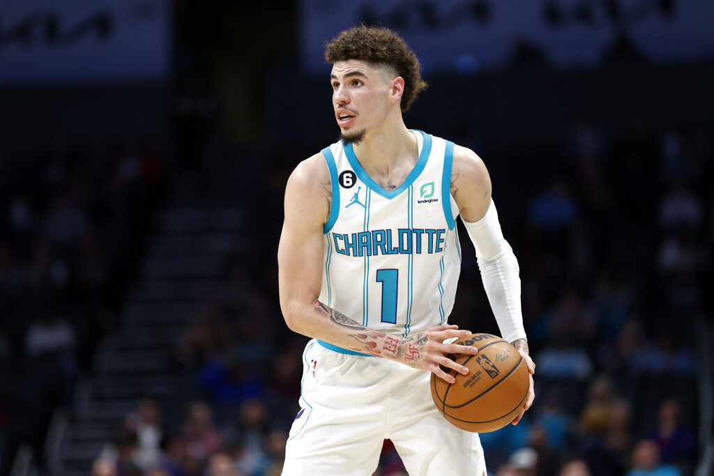 Hornets vs Nuggets predicciones pronóstico cuotas previa apuestas NBA 18 de diciembre 2022