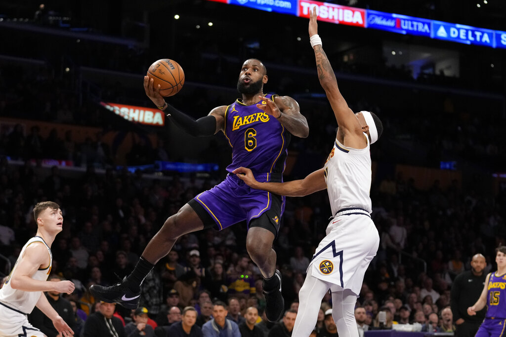 Wizards vs Lakers predicciones pronóstico cuotas previa apuestas NBA 18 de diciembre 2022